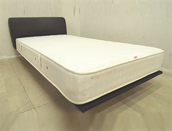 定価100万程度 カッシーナ セミダブルベッド ピエロ•リッソーニ