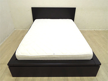 カッシーナ（cassina ixc）買取｜ベッド買取はフクロウ｜お電話1本すぐ 
